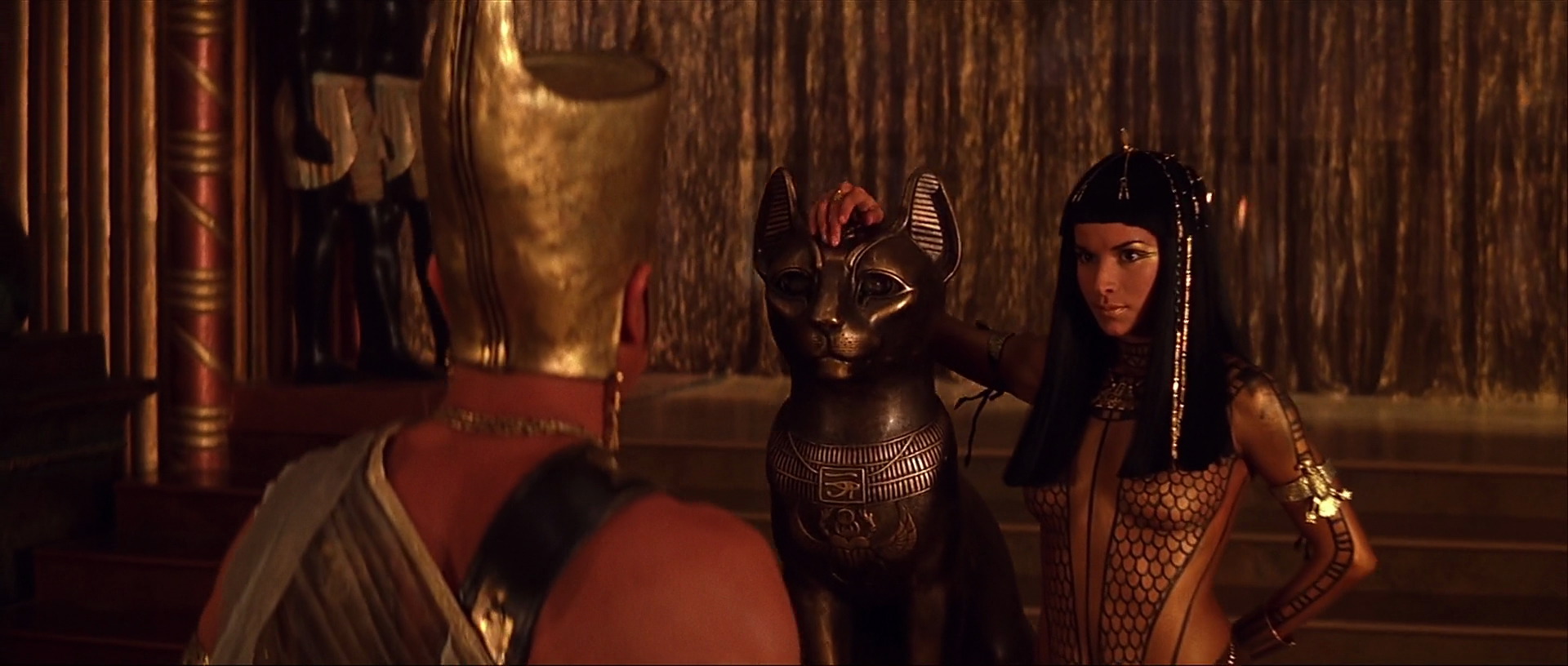 Сама египетская сила помогла мужику выебать зрелую Клеопатру